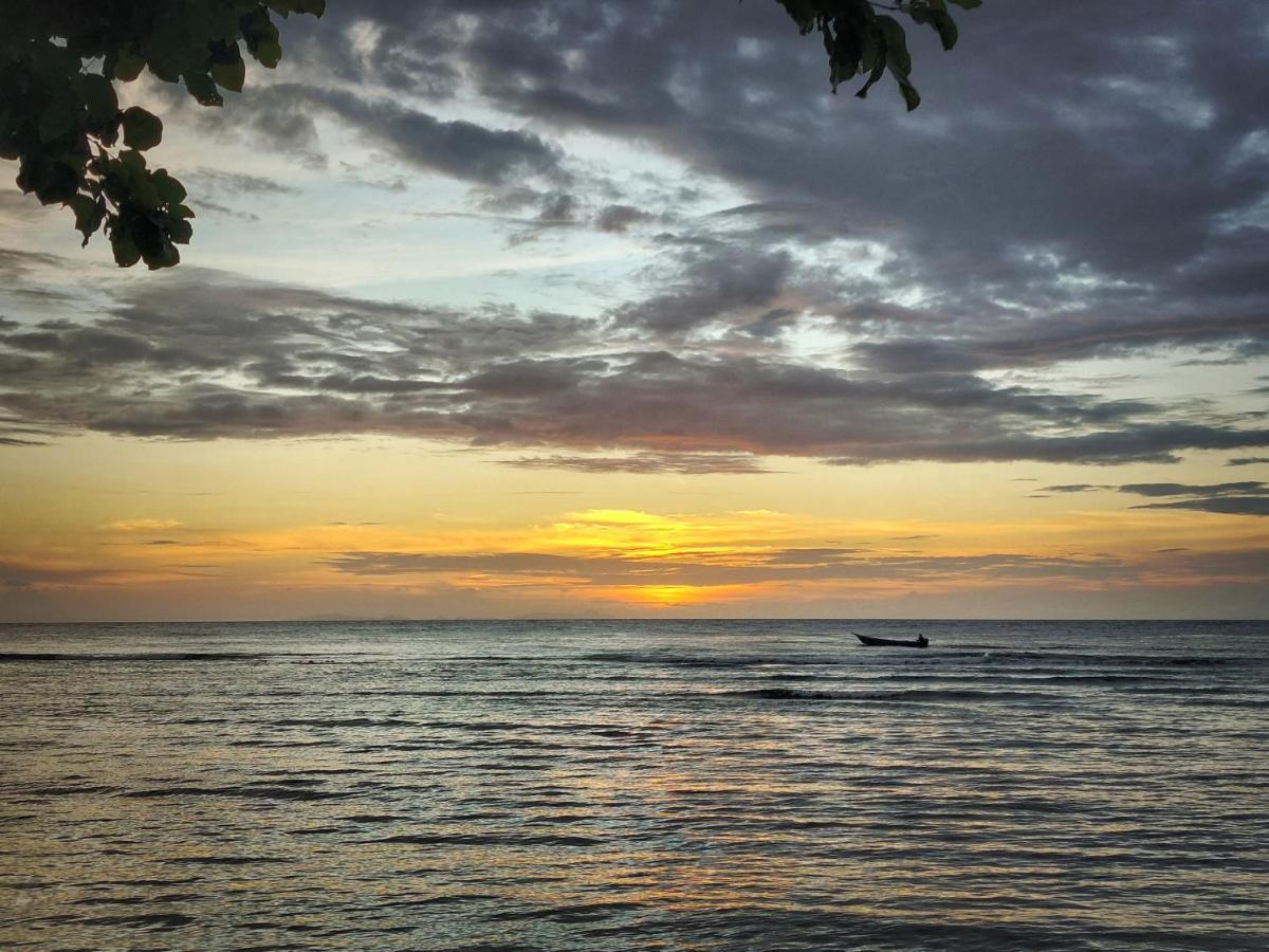 West Mansuar Homestay Pulau Mansuar Kültér fotó